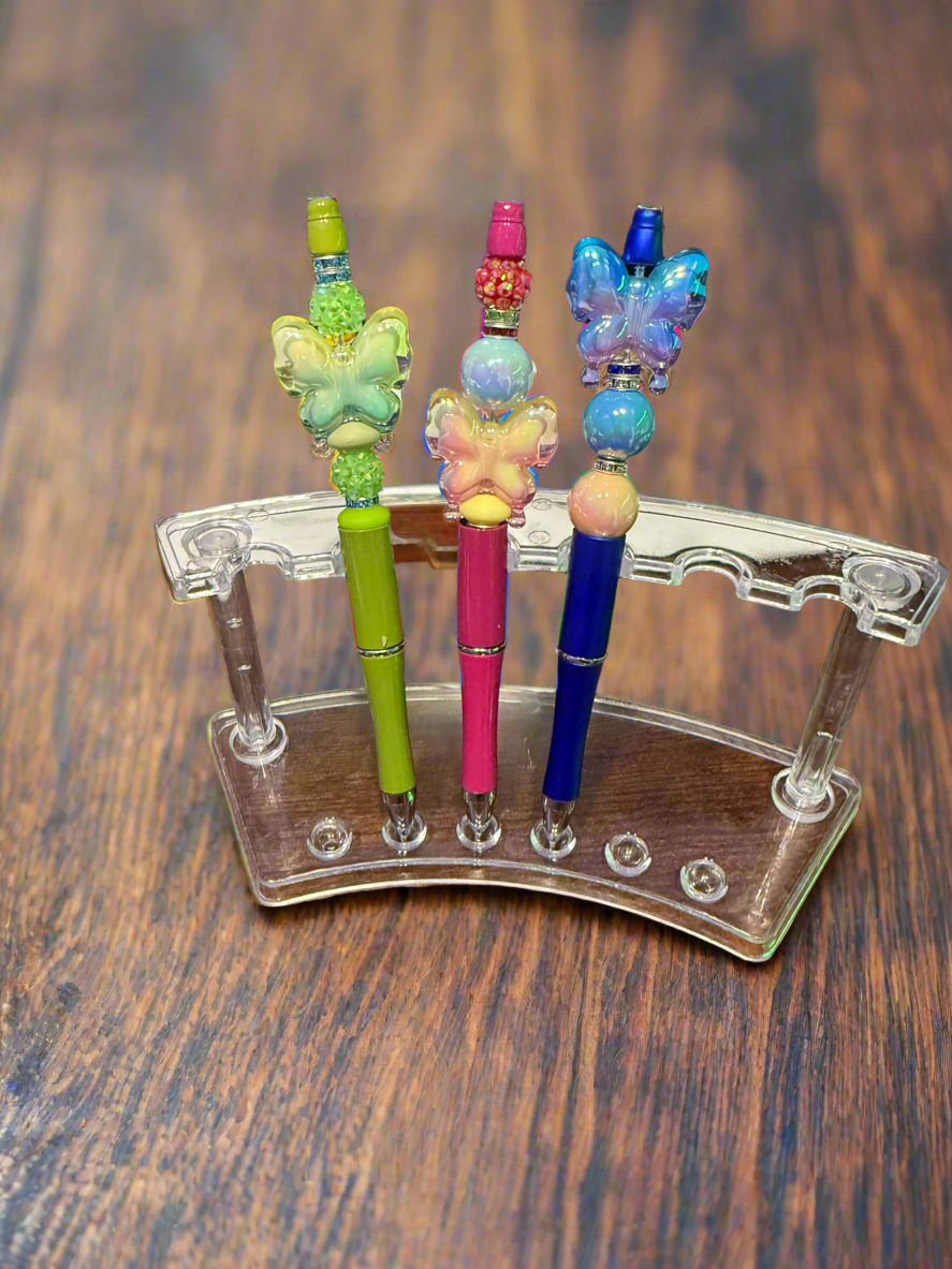 Multicolor pens with beans